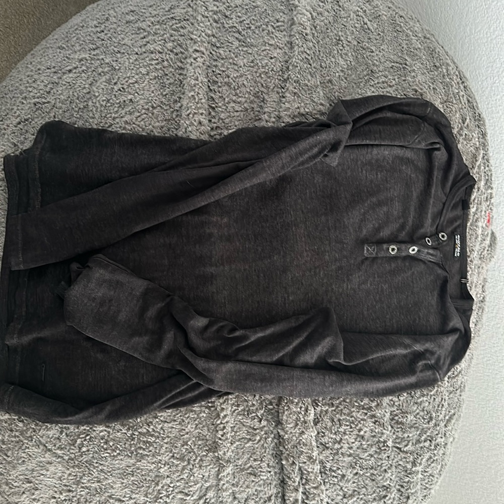 NWOT Men’s M Buffalo long sleeve T